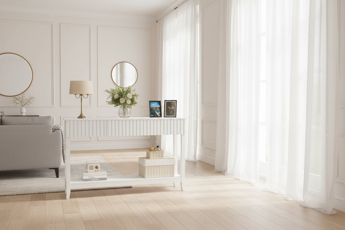 Console Table Banner 16:9